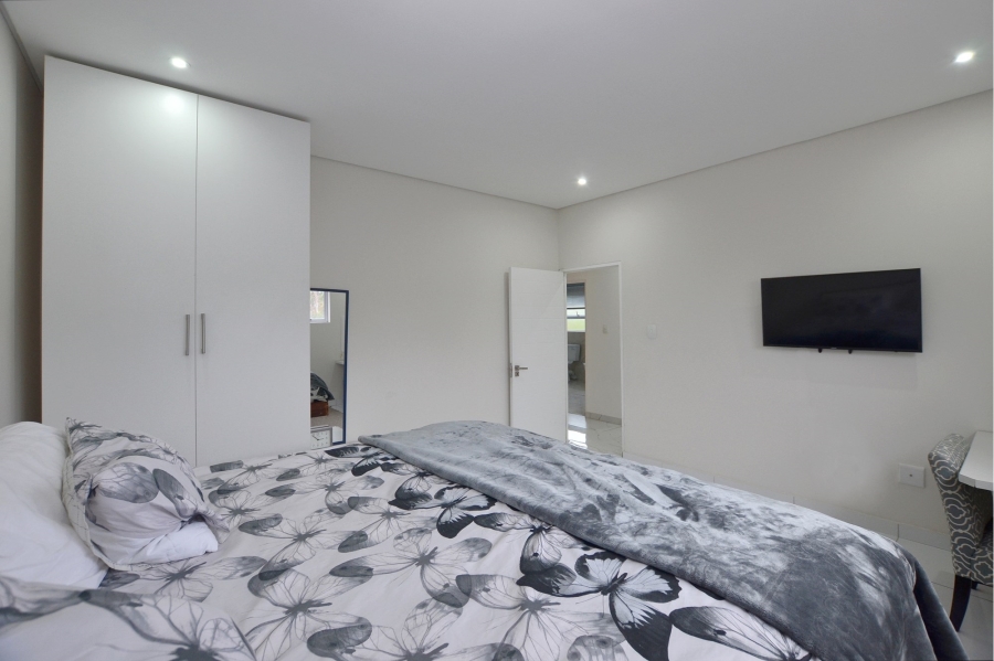 2 Bedroom Property for Sale in Kenridge Western Cape
